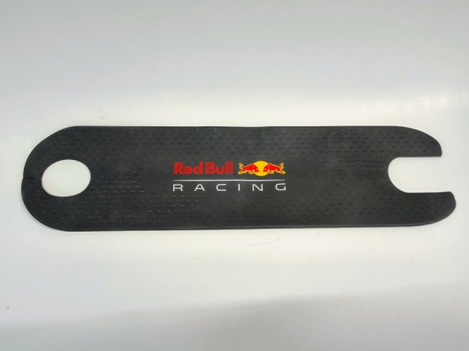 Gumový kryt decku pro Red Bull TEEN