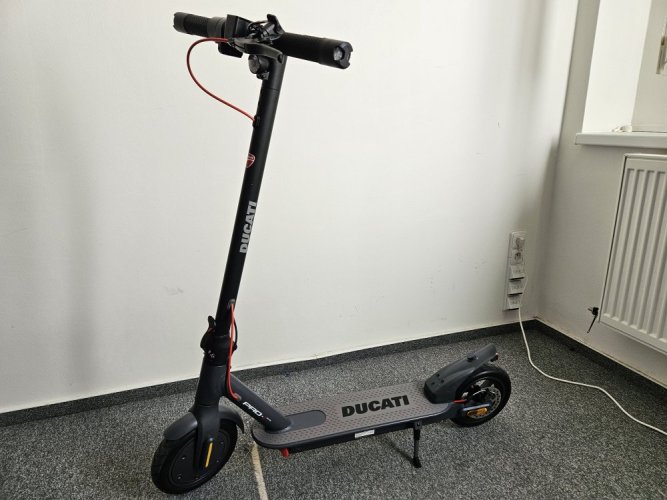 Elektrická koloběžka DUCATI PRO-I EVO TS (předváděcí č.1)
