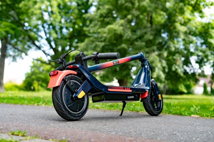 Elektrická koloběžka Red Bull RACE TEEN.2 10-10