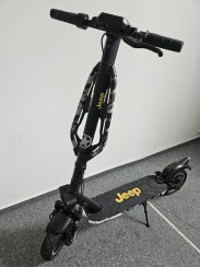 Elektrická koloběžka Jeep 2xe URBAN CAMOU (předváděcí č.7)