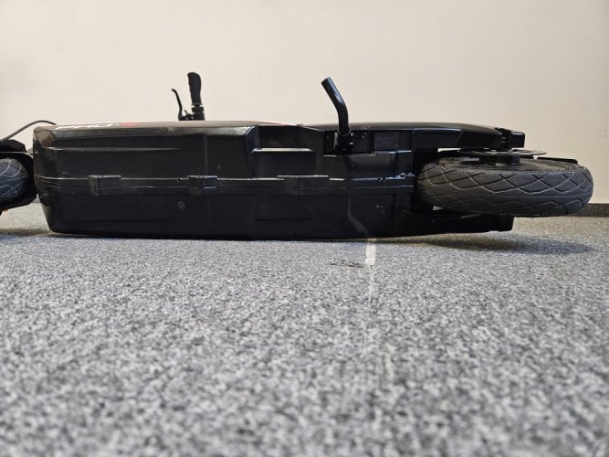 Elektrická koloběžka Ducati PRO-III (předváděcí č.6)