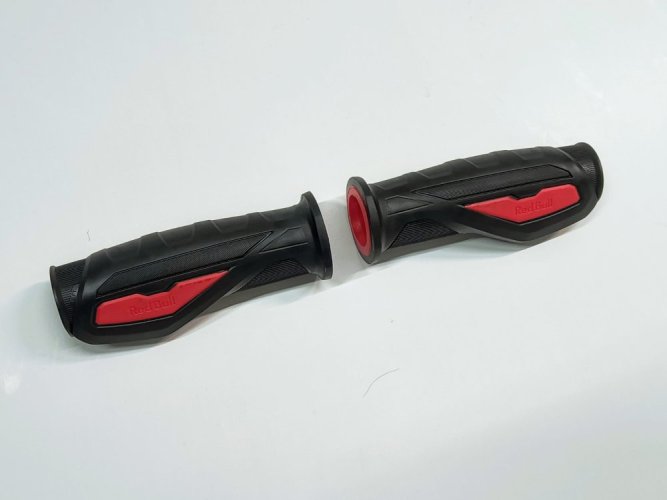 Sada gripů pro Red Bull TURBO
