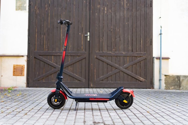 Elektrická koloběžka Red Bull 2RTEENOR 10-10