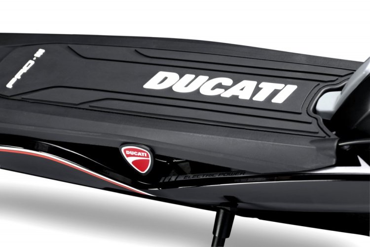 Elektrická koloběžka Ducati PRO-III