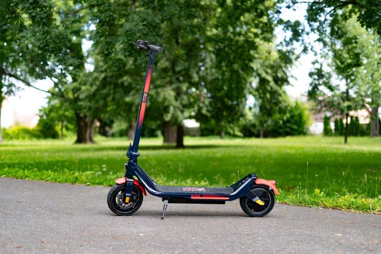 Elektrická koloběžka Red Bull RACE TEEN.2 10-10